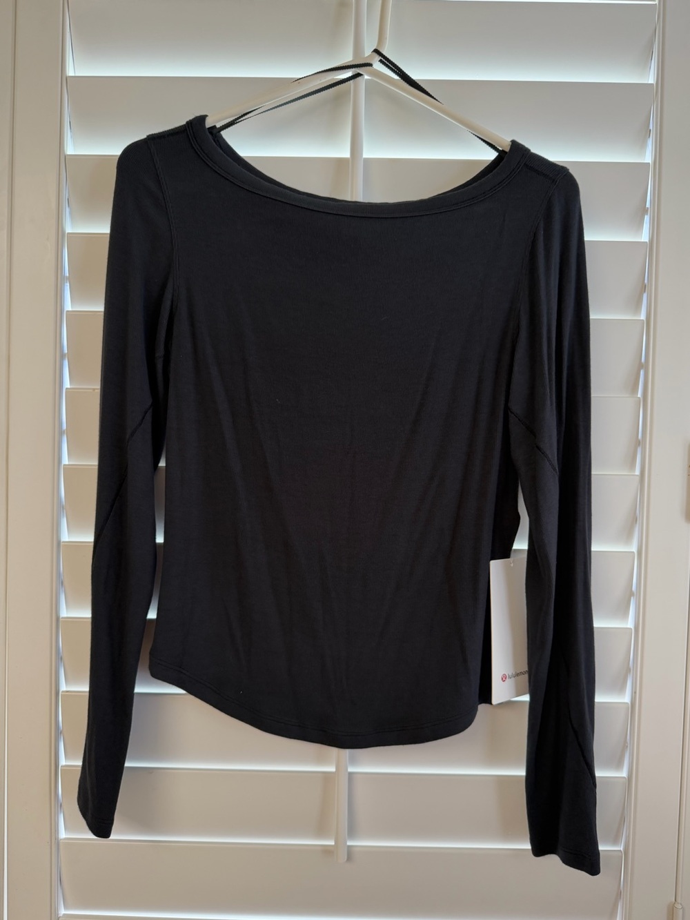 Lululemon Black Women's Long-Sleeve Scoop Neck Top